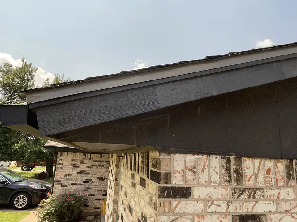 Repaired and painted fascia on a home in Mustang, handyman work by JRI Services of Oklahoma City